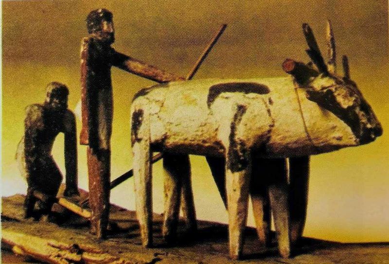 Itinerari gastronomici nel tempo dalla preistoria ai giorni nostri 3 For the image from "Appunti Sul Blog" focusing on SEO keywords related to ancient sculptures, here are the SEO text values:.