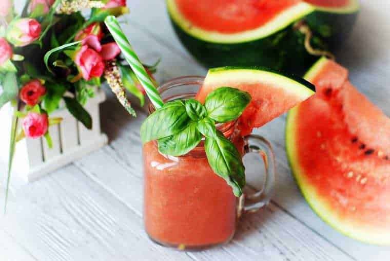 Frullato leggero di anguria al latte