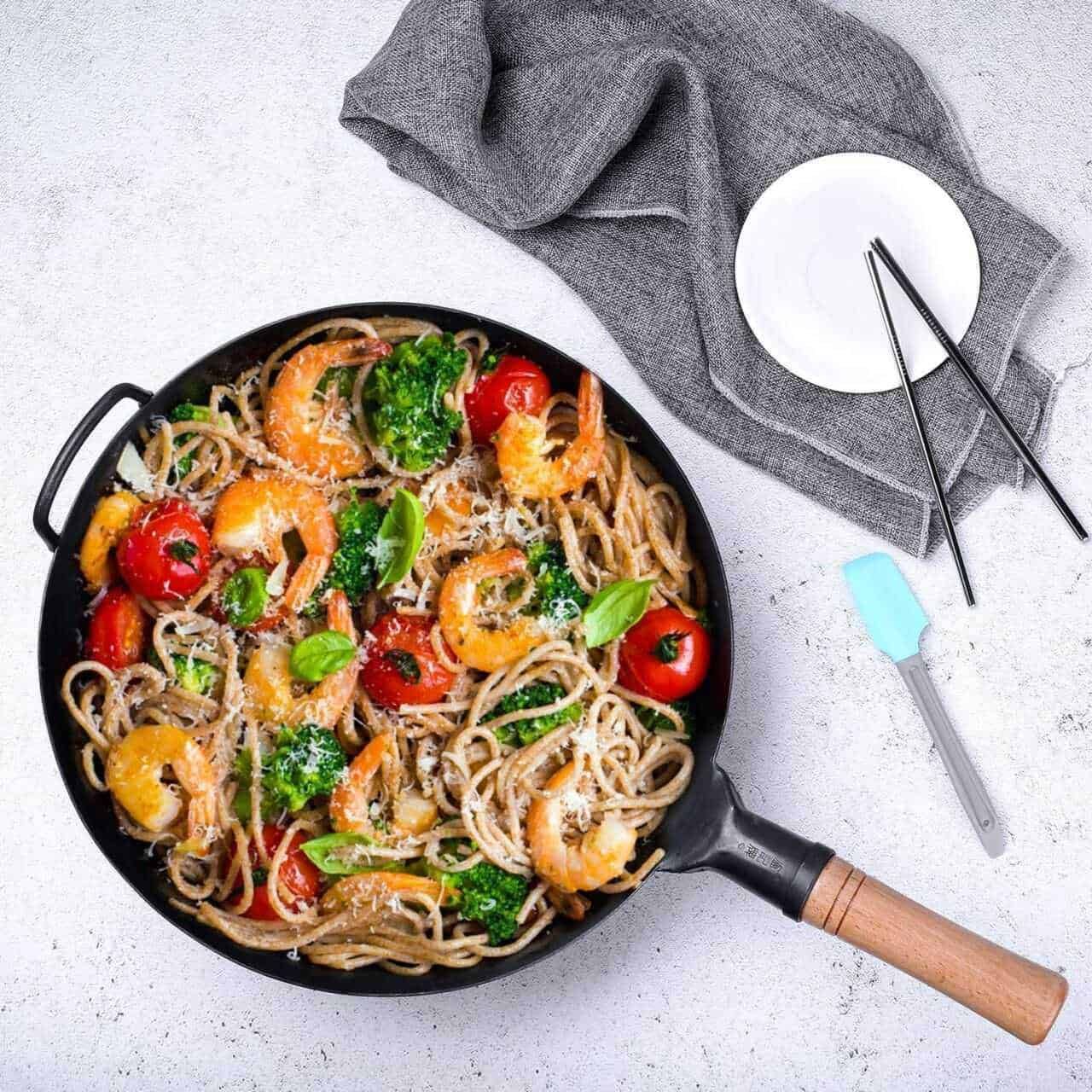 Pentola wok a cosa serve e come cucinare con il wok.