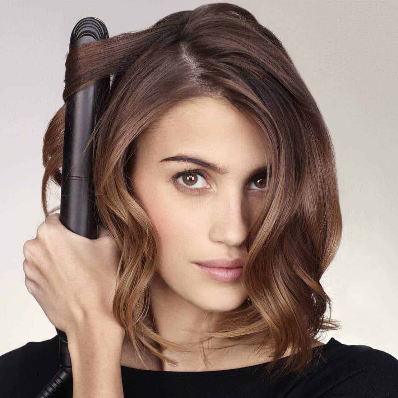 Casco professionale per capelli e acconciature, modello con tecnologia a vila, ideale per styling delicato e risultati lisci, voluminosi o ricci. Perfetto per hairstylist e trattamento capelli.