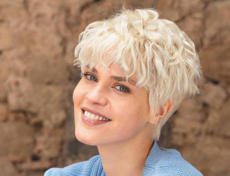 Come ricreare diversi look con una piastra 5 Onde su taglio corto realizzate con la piastra