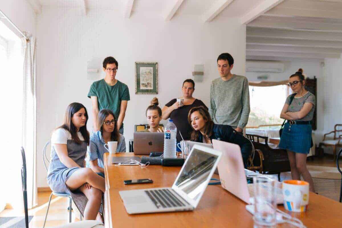 Abbigliamento da lavoro donna: Abbigliamento da lavoro personalizzato donna