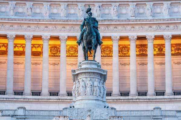 Statua equestre di Vittorio Emanuele II
