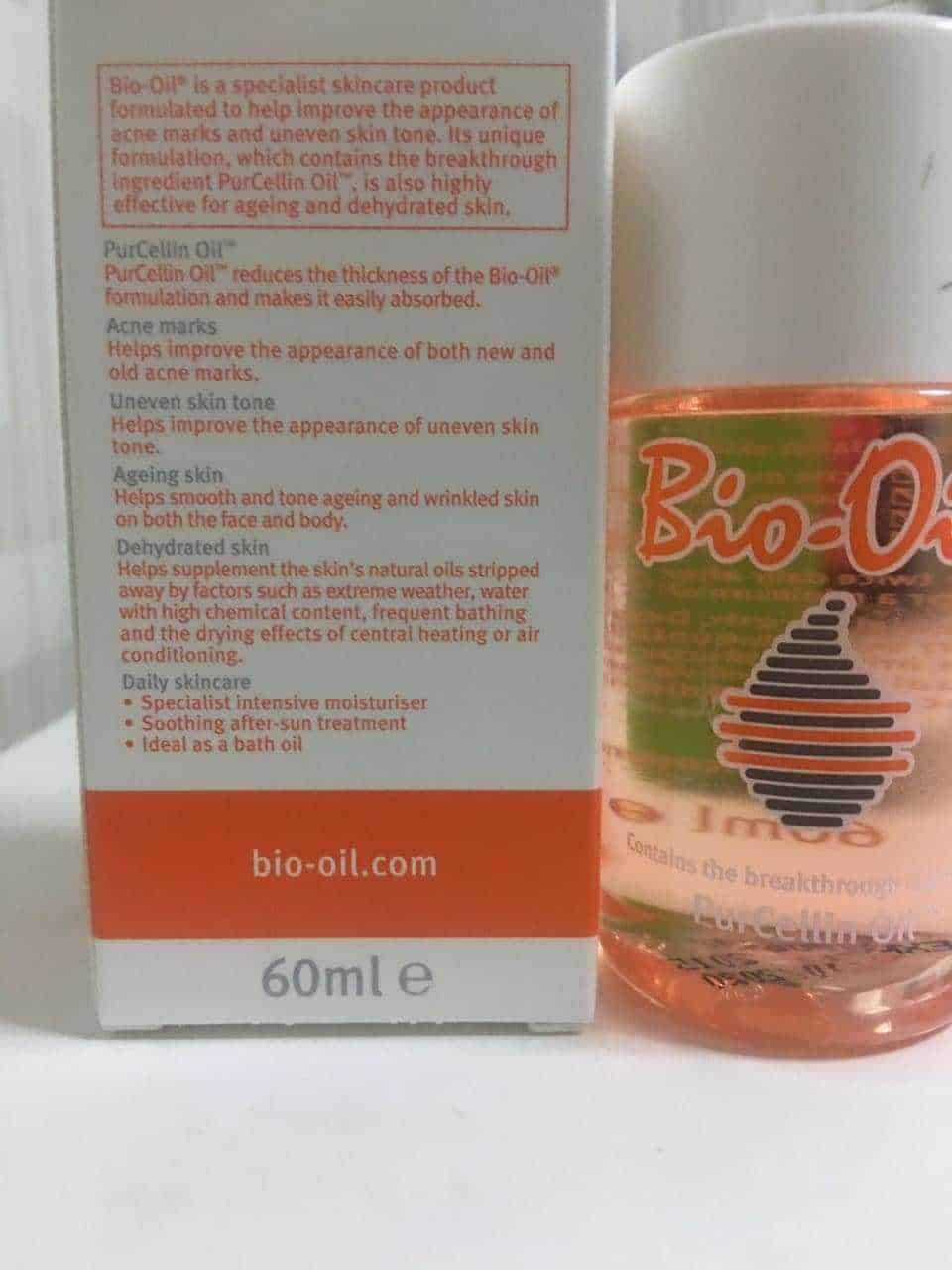 Olio di tepezcohuite naturale, in bottiglia trasparente con logo, ideale per cura della pelle e benessere, disponibile su Appunti Sul Blog, si consiglia di usare questo olio per trattamenti naturali e rimedi casalinghi.