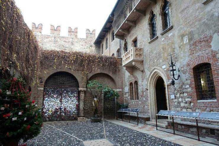 Dove si trova Verona, Meteo e cosa vedere nella Piccola Roma (2026) 15 Casa di Giulietta e ingresso al cortile