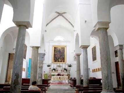 Interno Chiesa di San Costanzo