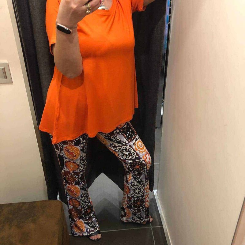 Come abbinare i pantaloni fantasia negli outfit 3 Come abbinare i pantaloni fantasia negli outfit