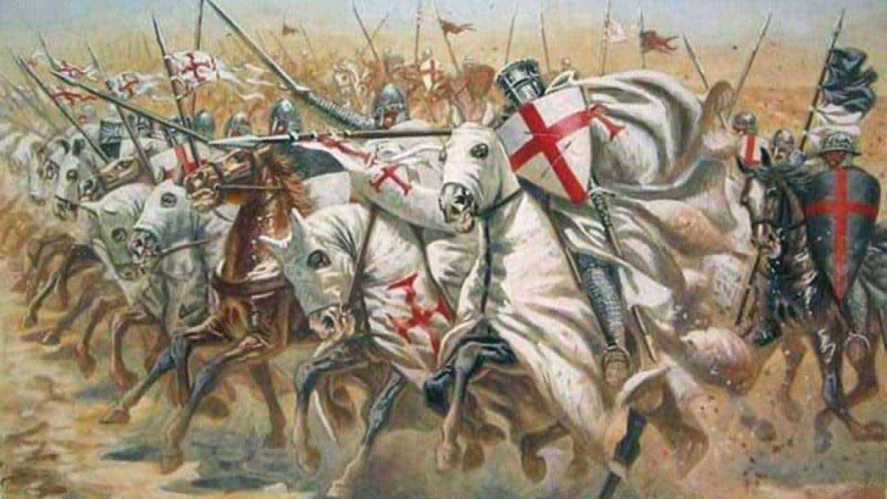 Fronte della battaglia dei crociati medievali con cavalieri armati in scontro, dettagli realistici e colori vivaci, scena storica degli anni delle crociate.