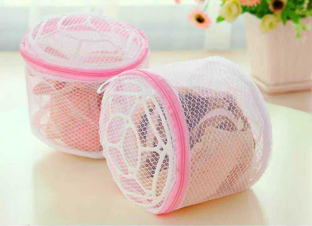 Scatola organizer in rete mesh trasparente con chiusura a zip, perfetta per vestiti e accessori, ideale per l'archiviazione domestica e il risparmio spazio.