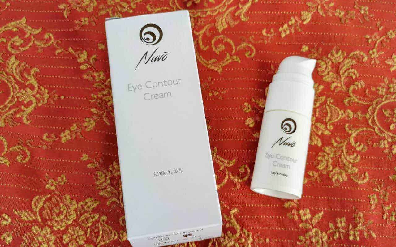 Cura gli occhi con crema contorno occhi Nuvò antirughe e idratante