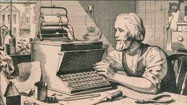 Una persona anziana che scrive con una macchina da scrivere in uno studio vintage, circondata da strumenti di scrittura e libri, rappresentando la passione per la scrittura e la nostalgia del passato.