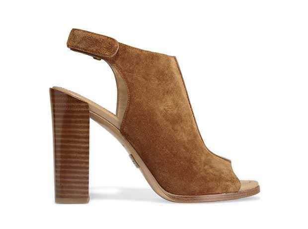 Stivali donna aperti con tacco largo in pelle scamosciata marrone, sandali estivi eleganti e comodi. Perfetti per look casual chic, moda primavera estate. Scarpe moda donna di alta qualità.