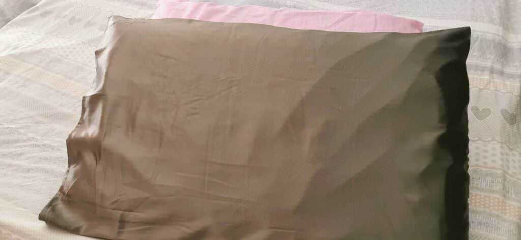 The HomeCentric Viola 55x55 cm Art Silk Federa Divano, In
