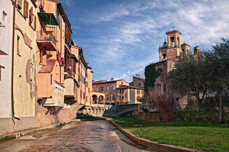 10 Città d'Arte Emilia Romagna imperdibili 5 Duomo di Parma nel centro storico