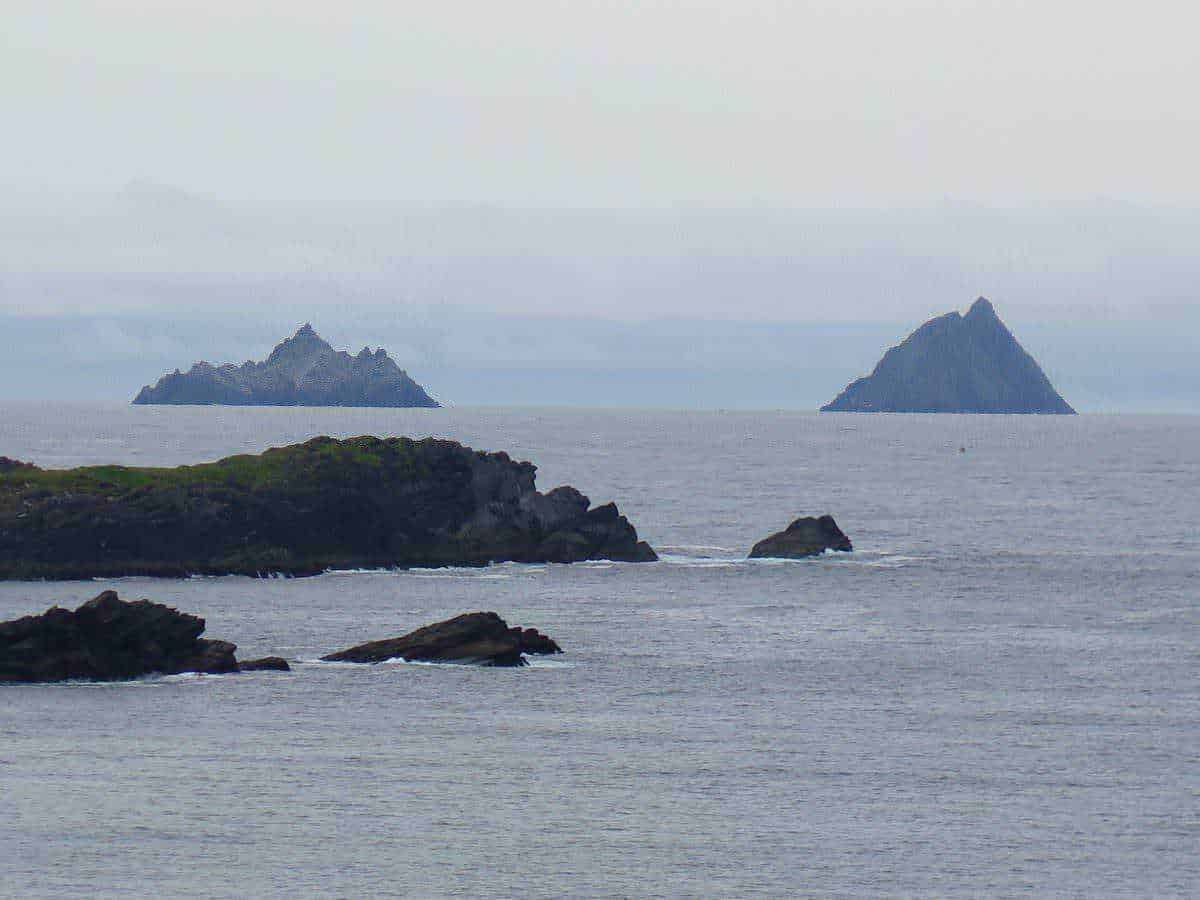 FileName: isole-e-scogli-al-tetto-dell-oceano.jpg.