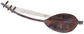 Antico strumento musicale a corde, arpena sarda tradizionale realizzata in legno con molte corde tese.