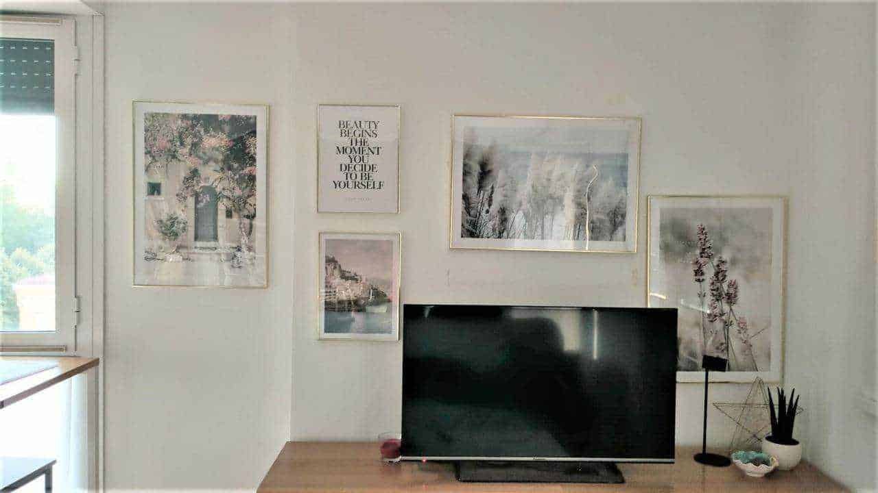 Come decorare una parete con 5 poster di pregio