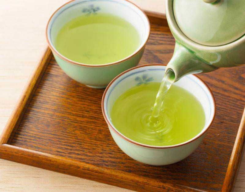 10 bevande salutari dimagranti fai da te, dal tè verde