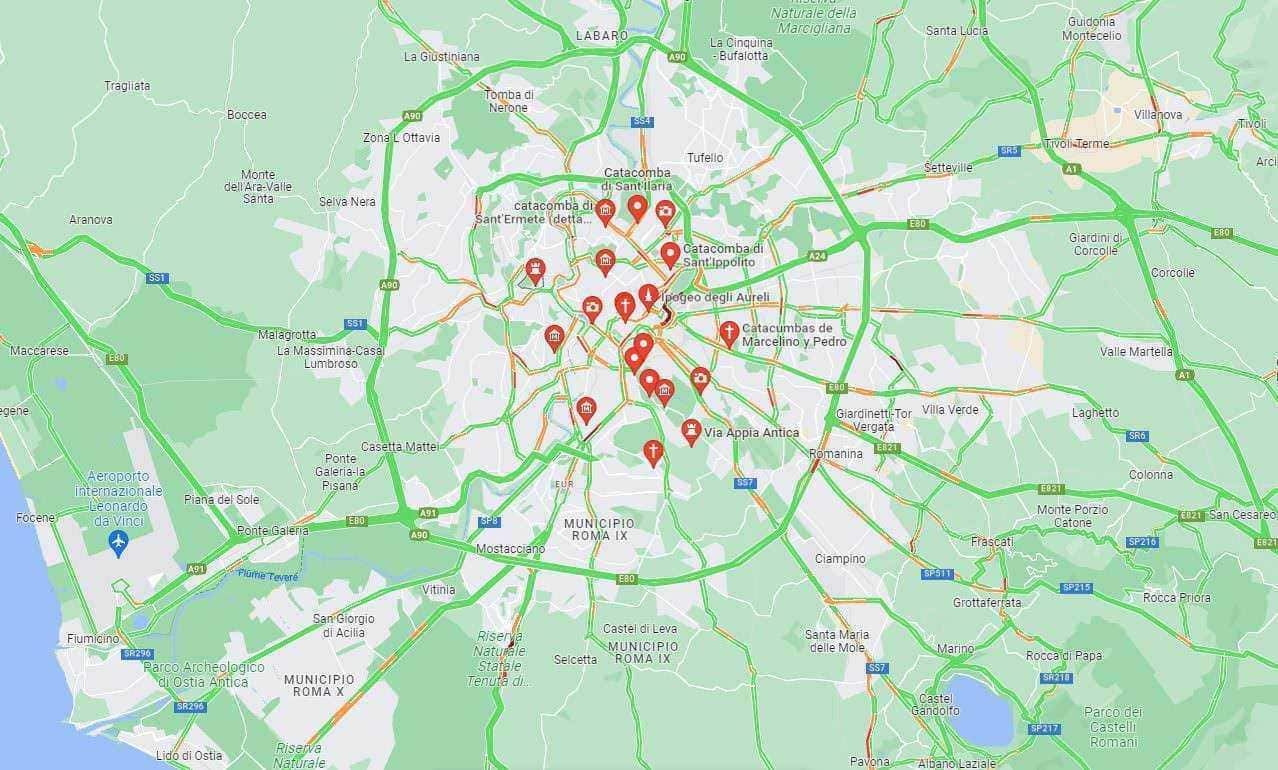 Centro storico di Roma con monumenti e piazze iconiche, immagini di architettura antica e moderna, turisti e cittadini che passeggiano nelle vie pionieristiche, atmosfera vivace e culturale, perfetta per blog di appunti e viaggio.