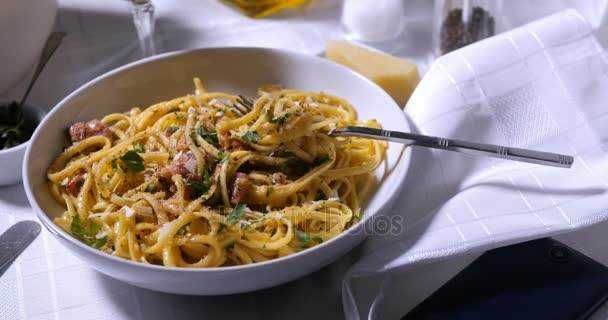 File name: tortellini-con-pomodori-e-olive.jpg.