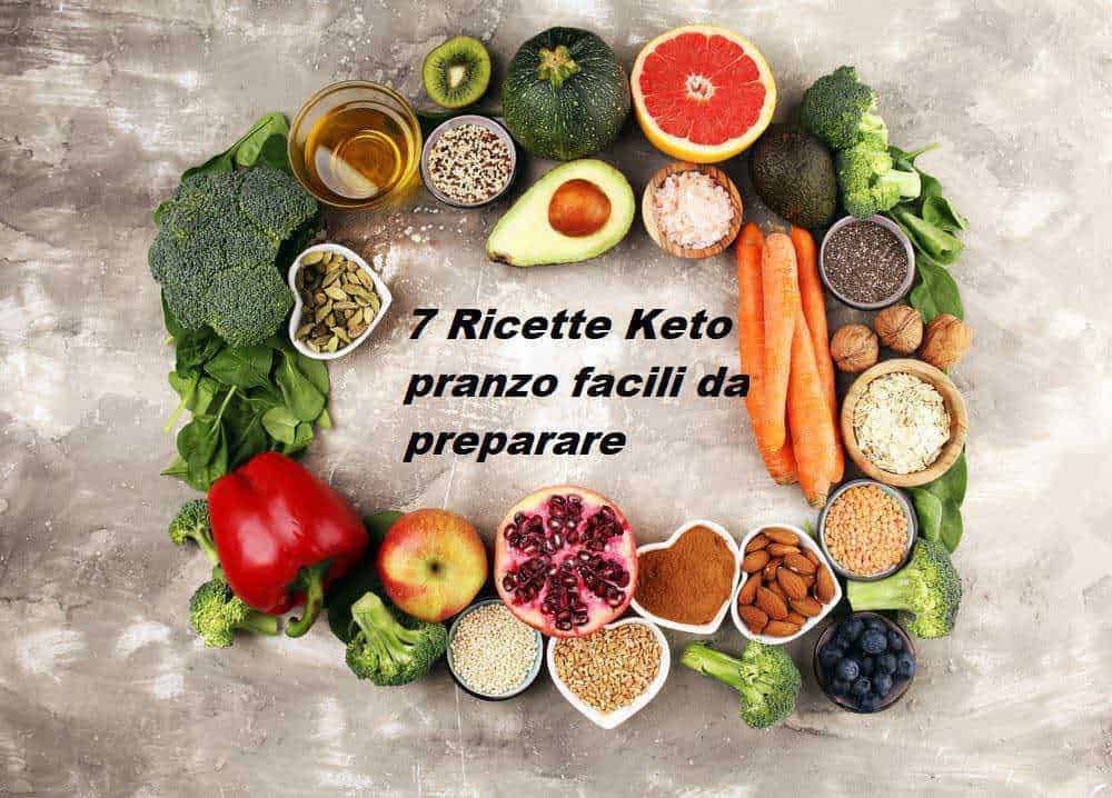 Ricette keto, alimenti sani e facili da preparare per una dieta a basso contenuto di carboidrati. Ingredienti freschi come frutta, verdura, semi e spezie per pasti gustosi e nutrienti.