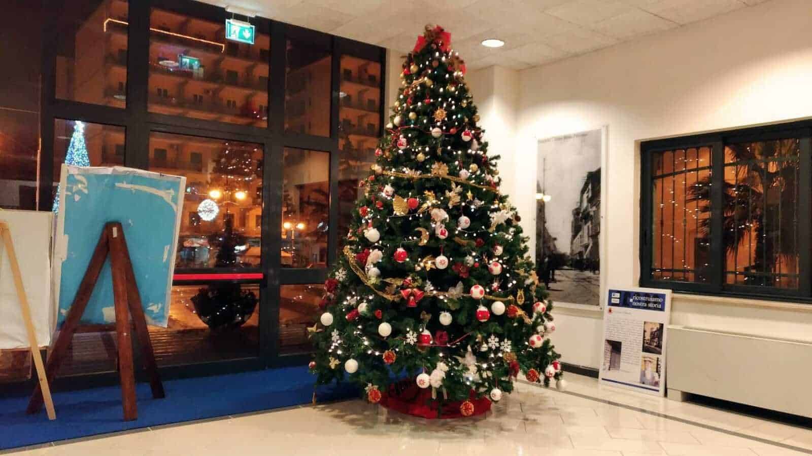 albero di Natale vero o finto, pro e contro