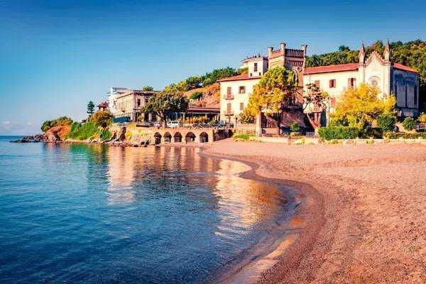 Itinerario della rotta di Enea nel Mar Mediterraneo e dettaglio delle rotte e tappe principali.