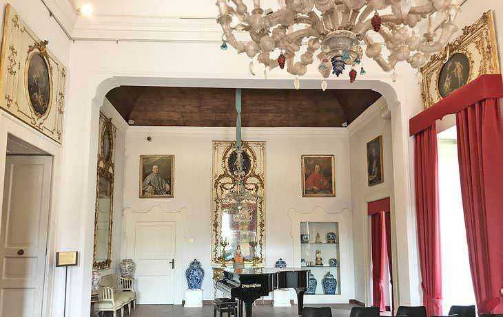 Museo Correale Sorrento: cosa vedere nella villa museo di Terranova 8 Sala Concerti Museo Correale di Terranova-Sorrento-Italia