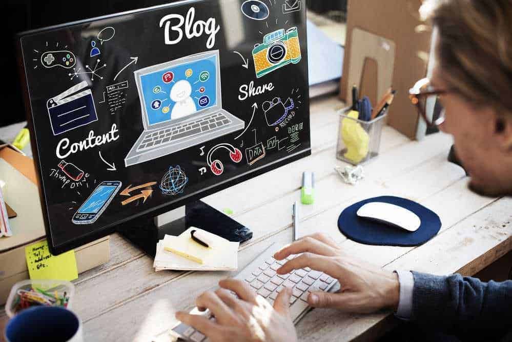 Appunti sul blog creazione di contenuti digitali, strategie di condivisione e blogging, tecnologia e social media, lavorare online, strumenti di creazione contenuti digitali, migliorare il blog.