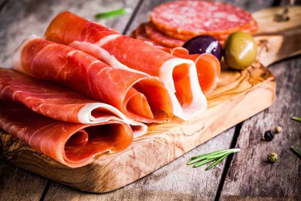 Prosciutto Crudo: 5 metodi per servirlo