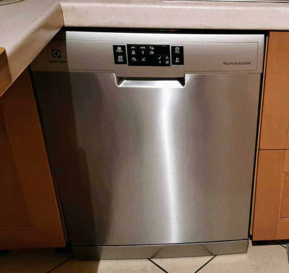 Scopri la lavastoviglie Electrolux RealLife XXL 15 coperti