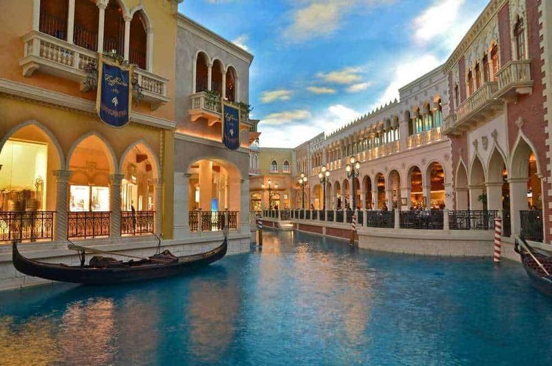 10 cose da fare in 7 giorni a Las Vegas 4 Da Parigi a Venezia: Gondola Rides