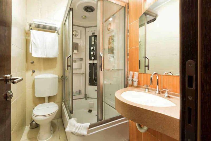 Come scegliere il box doccia nel bagno piccolo 3 Come scegliere il box doccia