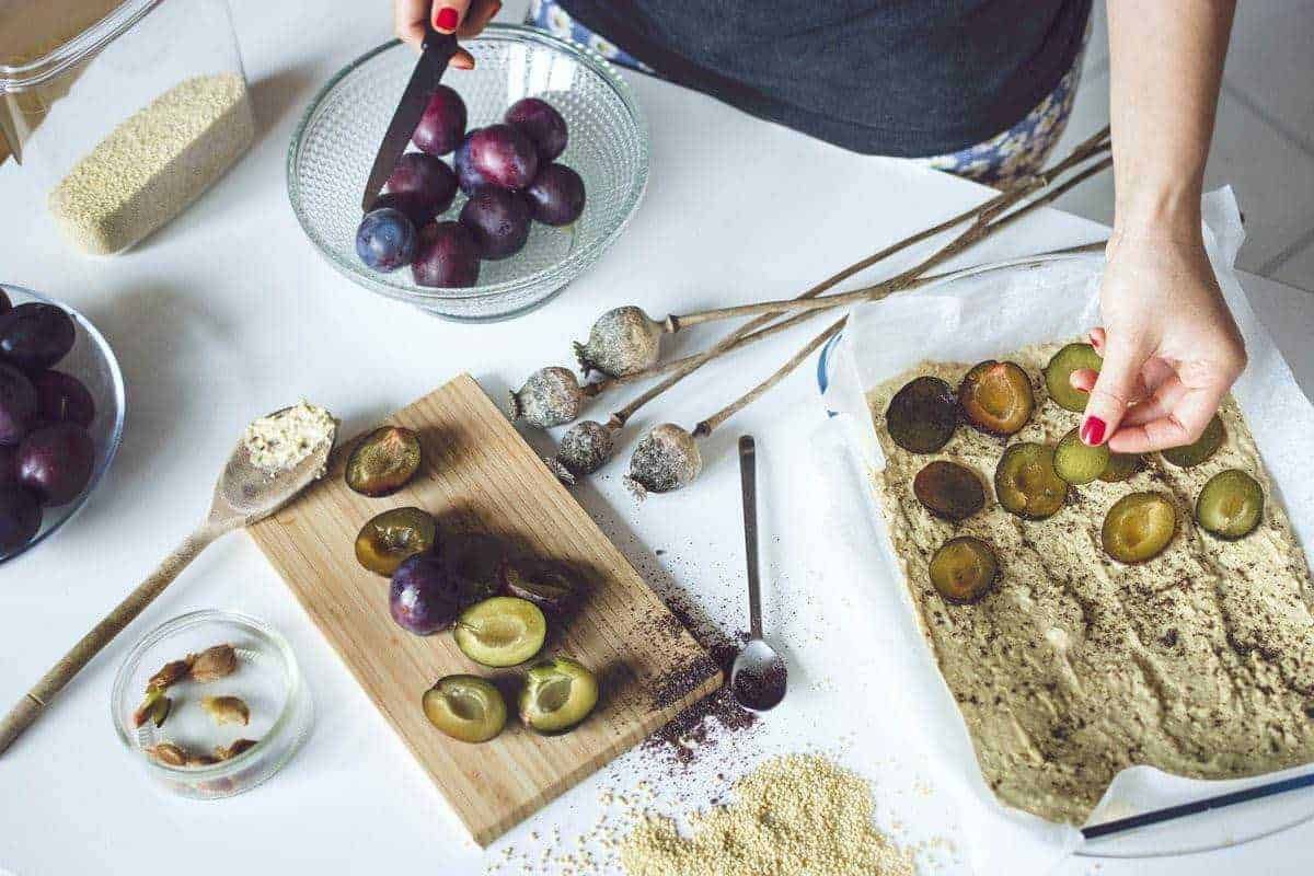 Prugne secche utilizzate in cucina per ricette dolci e salate