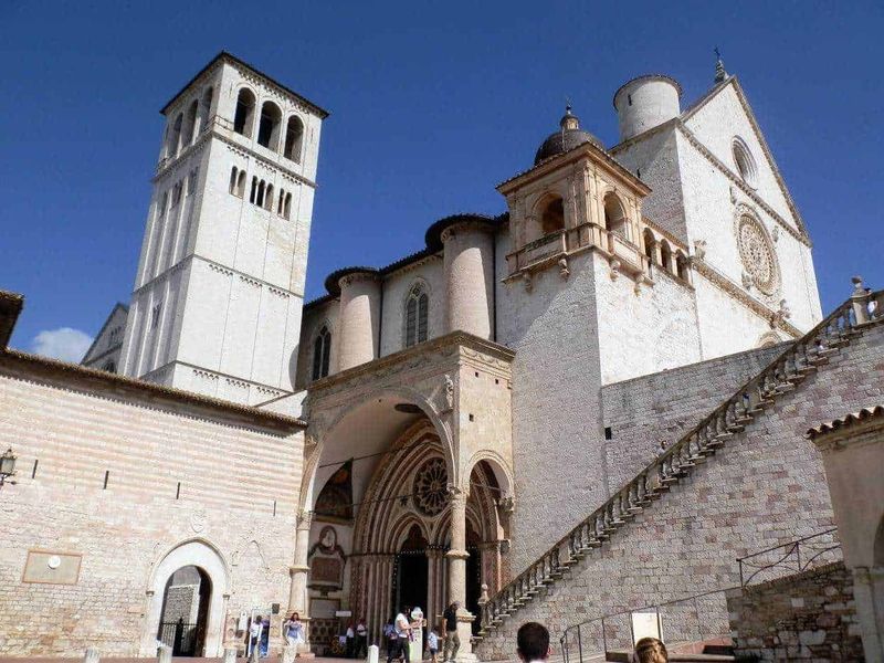 10 Città turistiche in Umbria da visitare, tra chiese romaniche 4 10 Città turistiche in Umbria da visitare