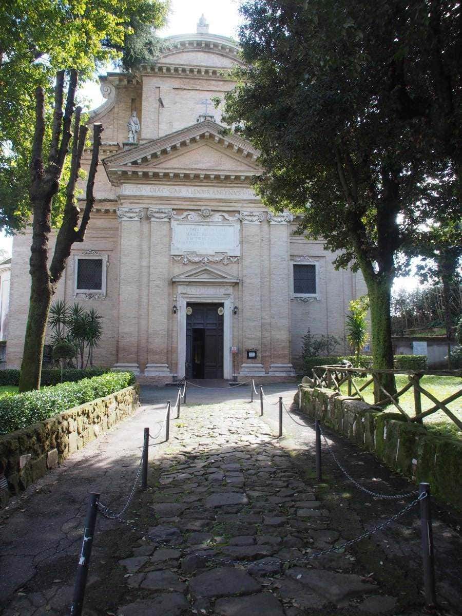 Abbazia delle Tre Fontane storia 3 chiese