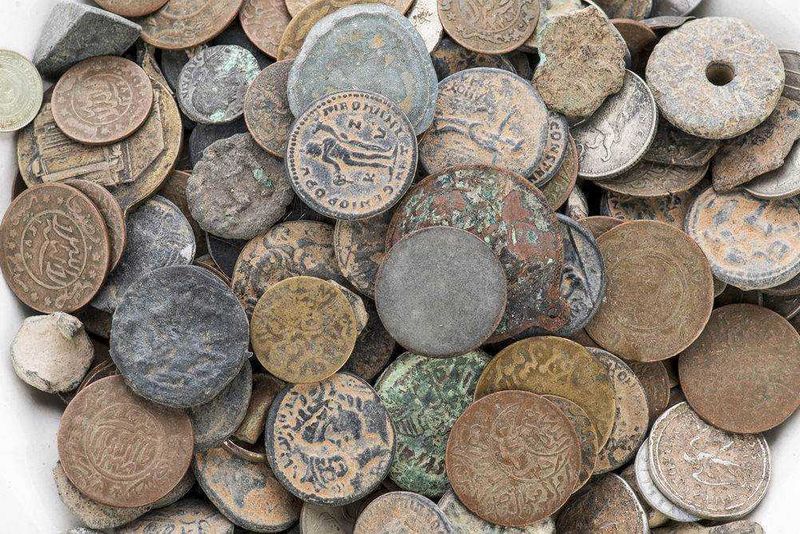 I Cavalieri Templari storia 10 fatti mitici 6 Monete antiche di diversi periodi storici, raccolte e usate come oggetti da collezione o per studi storici.