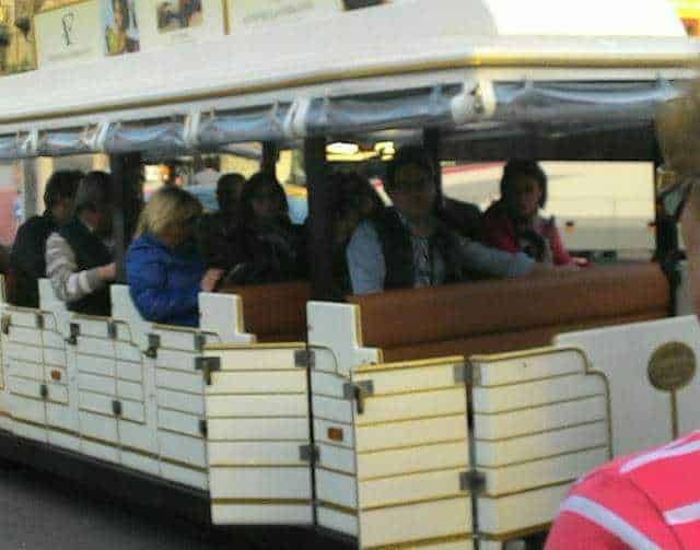Sorrento, un tram lungo il corso principale