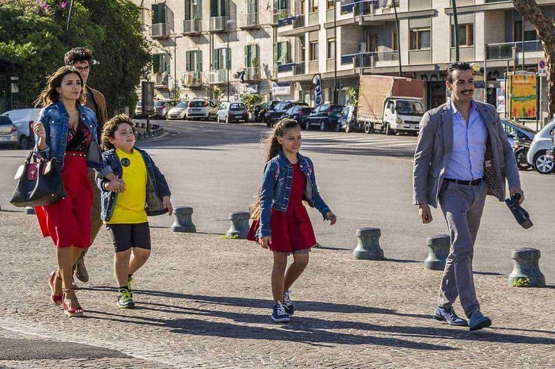 tropponapoletano, film ironico di Siani