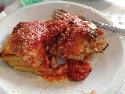 Immagine di una lasagna.