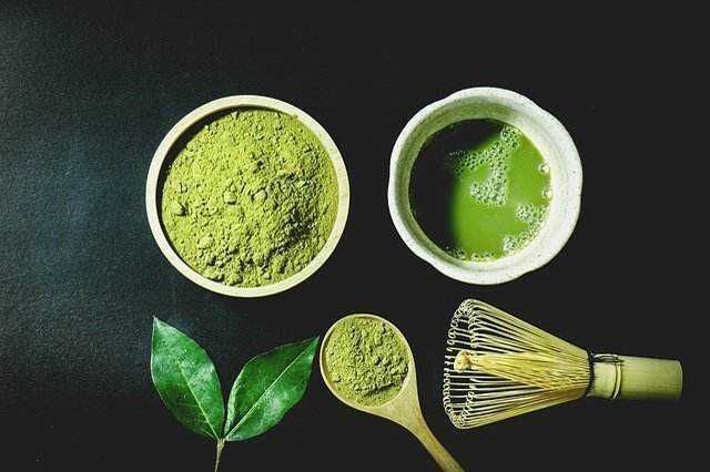 Esplorando il mondo dei cioccolatini artigianali e aromatizzati, il tè verde matcha