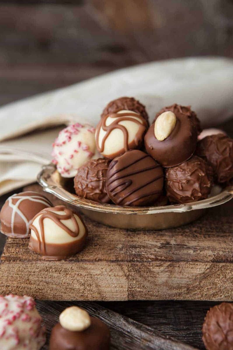 Esplorando il mondo dei cioccolatini artigianali e aromatizzati 4 Esplorando il mondo dei cioccolatini artigianali e aromatizzati