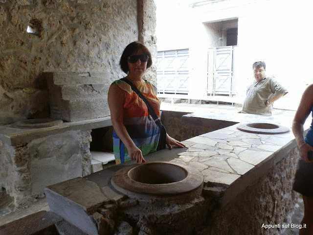 Pompei tour e curiosità di una grande civiltà romana 7 trattoria agli scavi. 2016