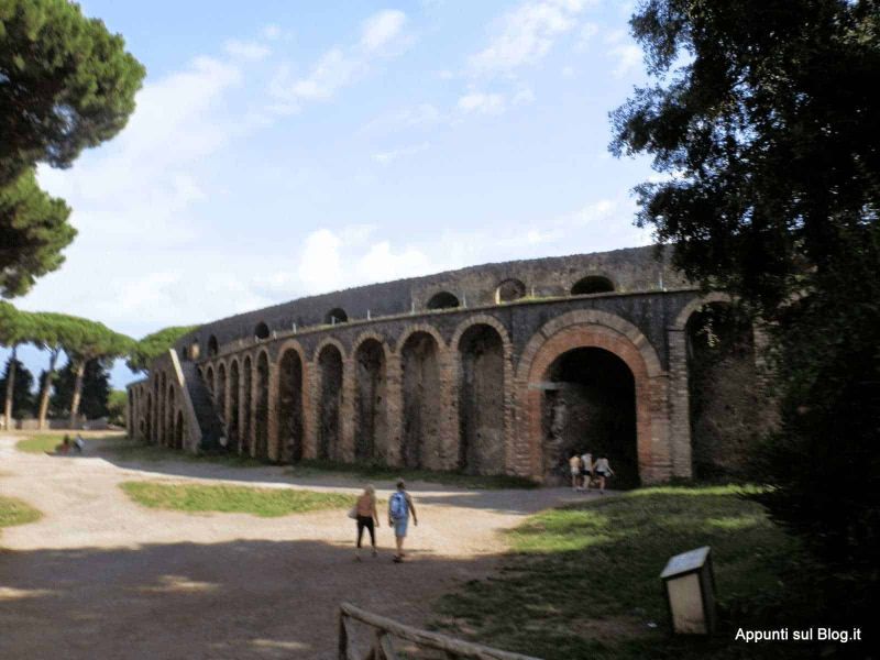 Pompei tour e curiosità di una grande civiltà romana 20 L'anfiteatro di Pompei: spettacoli e vita pubblica
