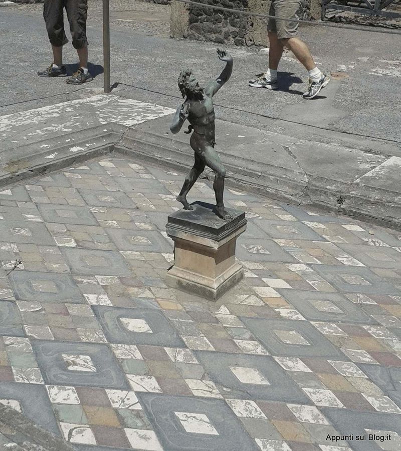 Pompei tour e curiosità di una grande civiltà romana 12 Casa del Fauno