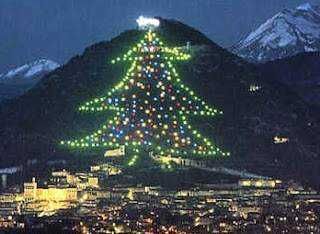 Albero di Natale a testa in giù 4 Albero di Natale a testa in giù