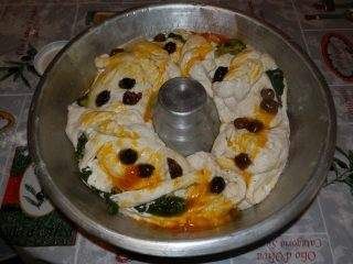 Menu per bimbi: rotolo di pizza con olive