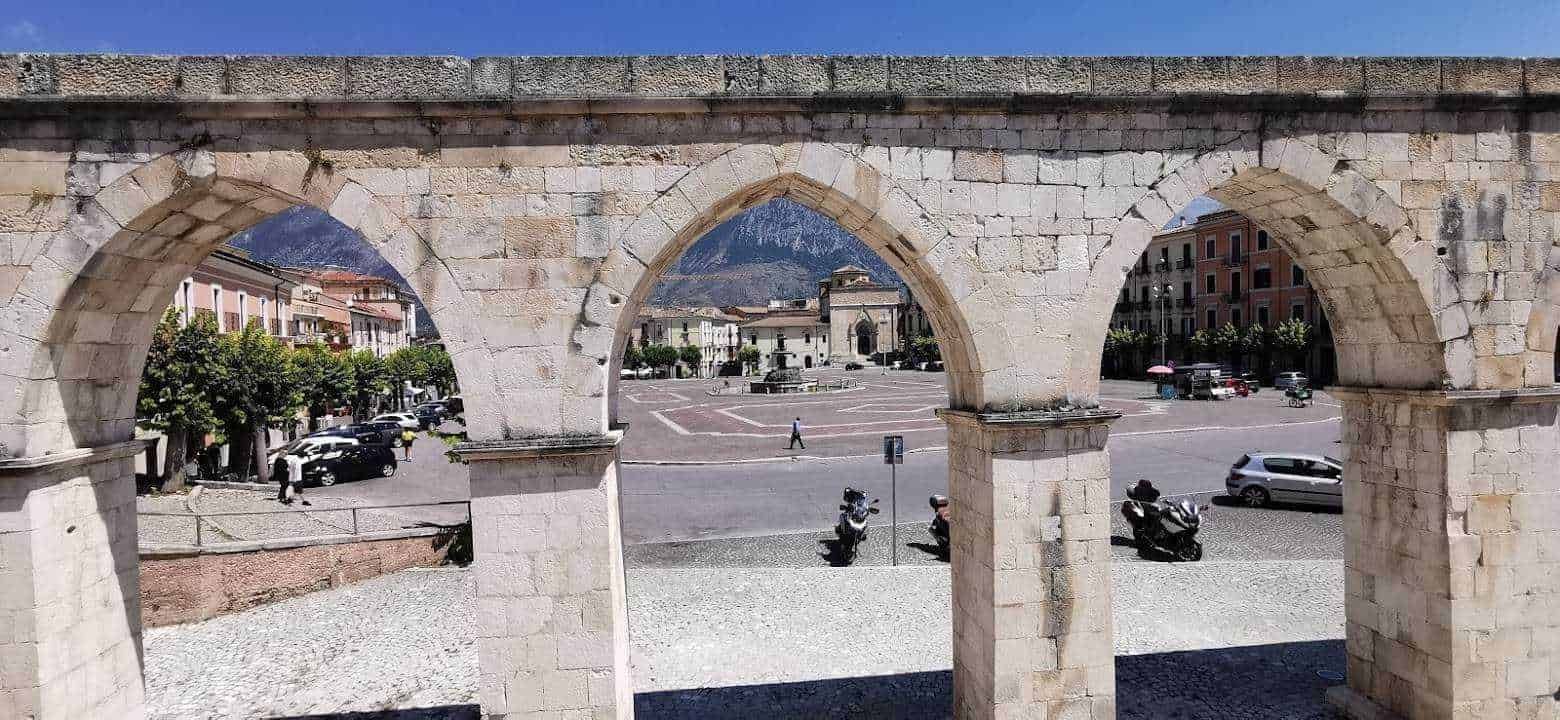 Abruzzo settimana santa a Sulmona tra riti e confetti