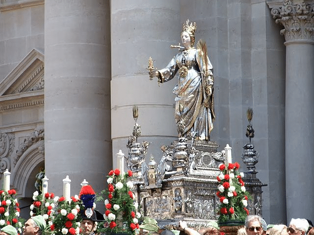 Santa Lucia di Siracusa feste e cortei in Italia