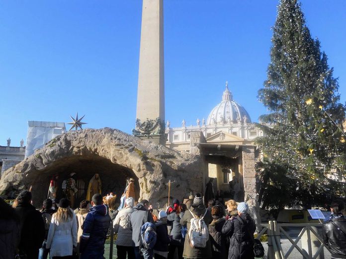 Natale a San Pietro con il presepe in piazza